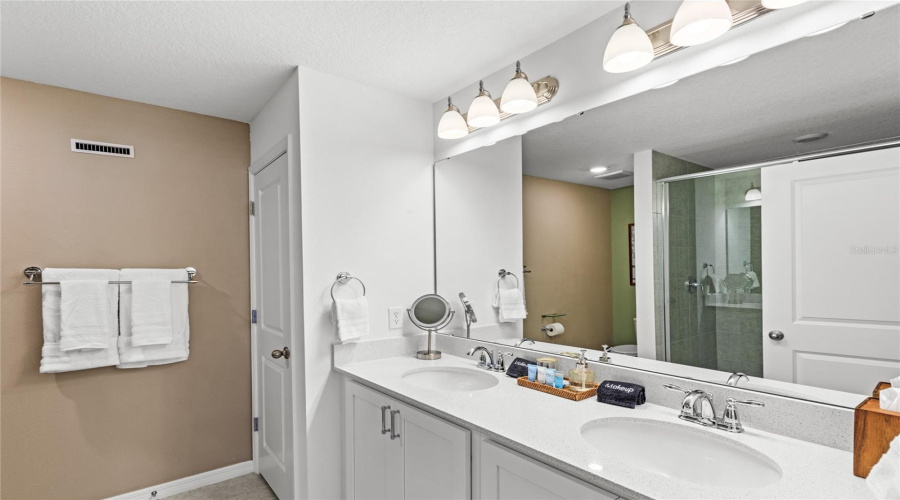 DAVENPORT, Florida 33896, 3 Bedrooms Bedrooms, ,2 BathroomsBathrooms,Residential,For Sale,LONGBOAT,0,MFRO6291082