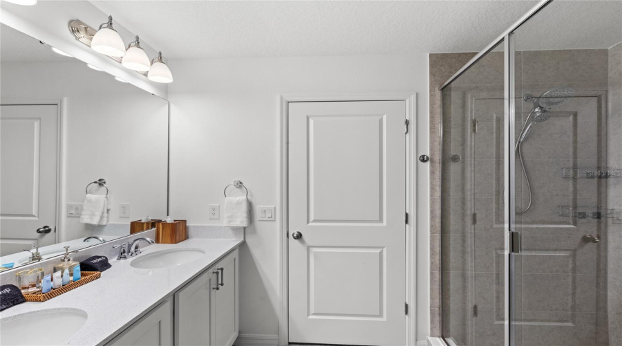 DAVENPORT, Florida 33896, 3 Bedrooms Bedrooms, ,2 BathroomsBathrooms,Residential,For Sale,LONGBOAT,0,MFRO6291082