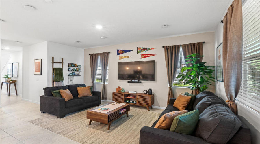 DAVENPORT, Florida 33896, 3 Bedrooms Bedrooms, ,2 BathroomsBathrooms,Residential,For Sale,LONGBOAT,0,MFRO6291082