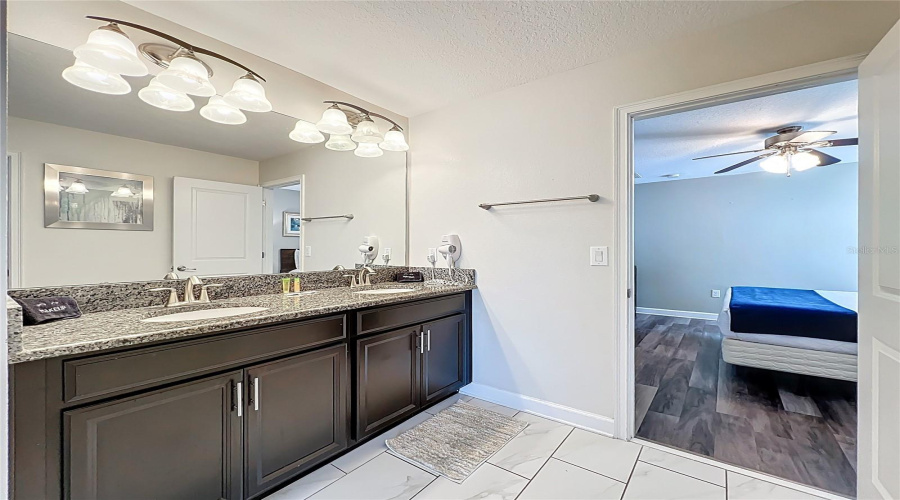 DAVENPORT, Florida 33896, 8 Bedrooms Bedrooms, ,5 BathroomsBathrooms,Residential,For Sale,SAND TRAP,0,MFRO6324542