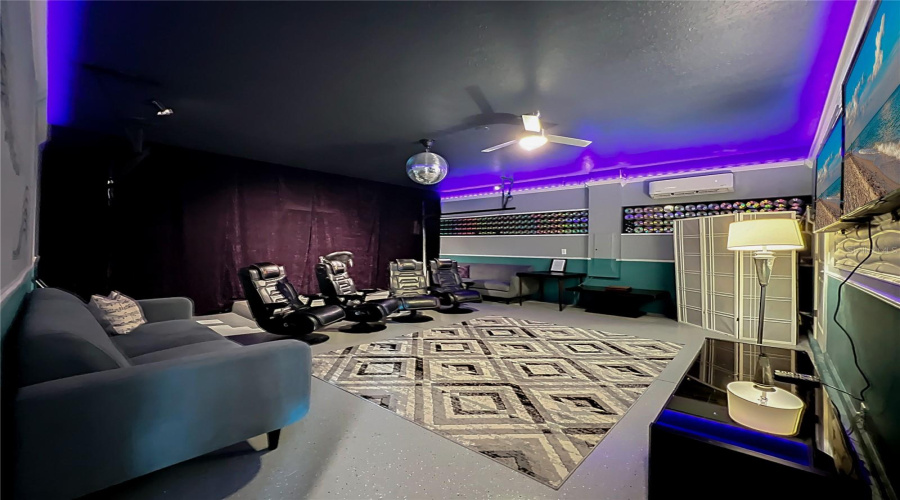DAVENPORT, Florida 33896, 8 Bedrooms Bedrooms, ,5 BathroomsBathrooms,Residential,For Sale,SAND TRAP,0,MFRO6324542