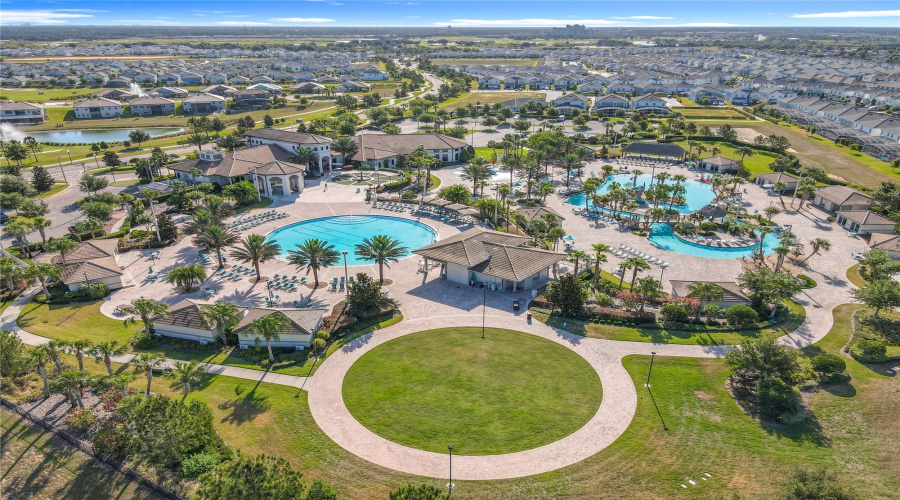 DAVENPORT, Florida 33896, 8 Bedrooms Bedrooms, ,5 BathroomsBathrooms,Residential,For Sale,SAND TRAP,0,MFRO6324542