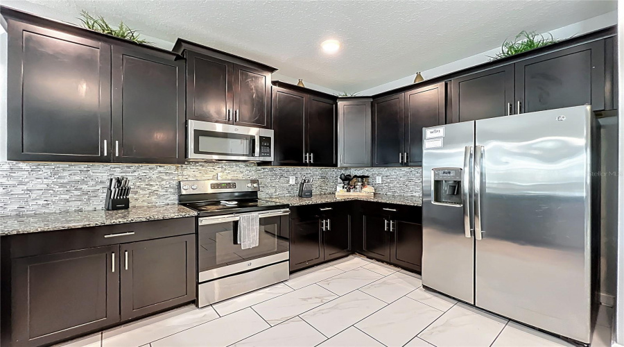 DAVENPORT, Florida 33896, 8 Bedrooms Bedrooms, ,5 BathroomsBathrooms,Residential,For Sale,SAND TRAP,0,MFRO6324542