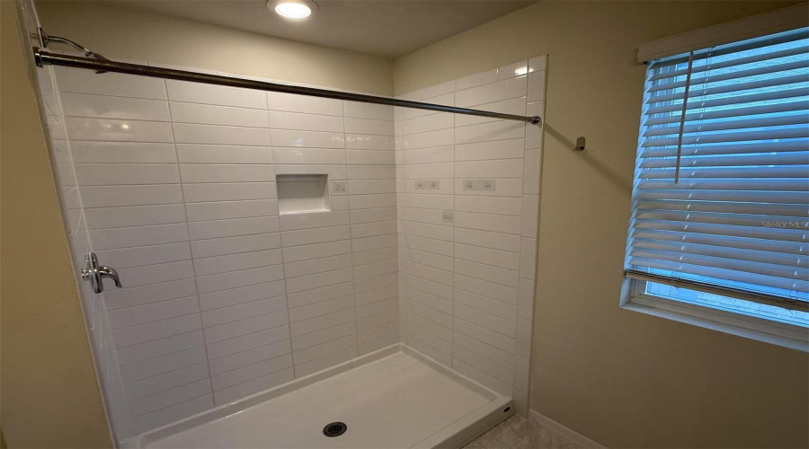 KISSIMMEE, Florida 34746, 3 Bedrooms Bedrooms, ,2 BathroomsBathrooms,Residential,For Sale,BUENA VIEW,0,MFRO6324970