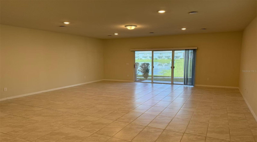 KISSIMMEE, Florida 34746, 3 Bedrooms Bedrooms, ,2 BathroomsBathrooms,Residential,For Sale,BUENA VIEW,0,MFRO6324970