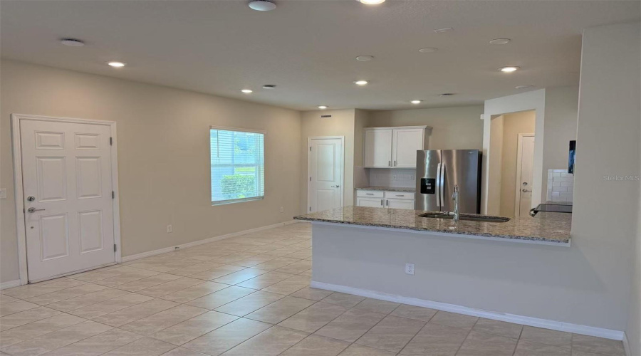 KISSIMMEE, Florida 34746, 3 Bedrooms Bedrooms, ,2 BathroomsBathrooms,Residential,For Sale,BUENA VIEW,0,MFRO6324970