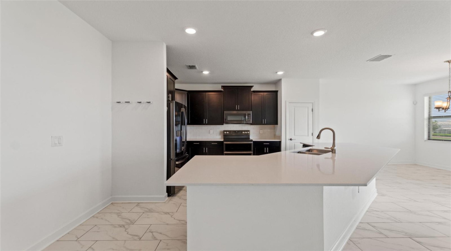 DAVENPORT, Florida 33896, 5 Bedrooms Bedrooms, ,3 BathroomsBathrooms,Residential,For Sale,MICKELSON CT,0,MFRS5130382