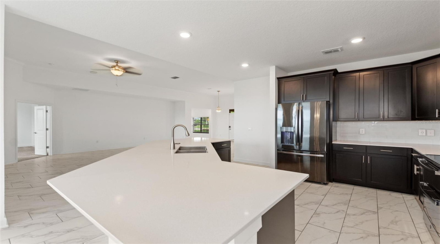 DAVENPORT, Florida 33896, 5 Bedrooms Bedrooms, ,3 BathroomsBathrooms,Residential,For Sale,MICKELSON CT,0,MFRS5130382