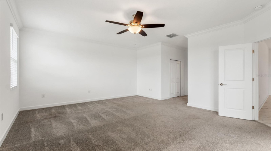 DAVENPORT, Florida 33896, 5 Bedrooms Bedrooms, ,3 BathroomsBathrooms,Residential,For Sale,MICKELSON CT,0,MFRS5130382