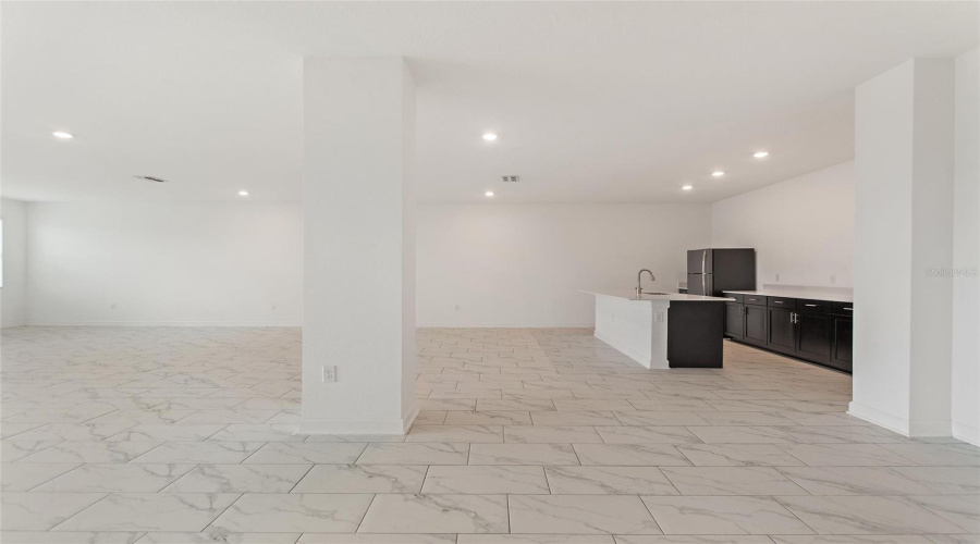 DAVENPORT, Florida 33896, 5 Bedrooms Bedrooms, ,3 BathroomsBathrooms,Residential,For Sale,MICKELSON CT,0,MFRS5130382