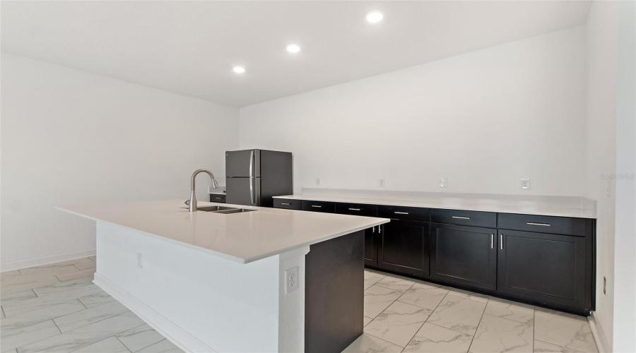 DAVENPORT, Florida 33896, 5 Bedrooms Bedrooms, ,3 BathroomsBathrooms,Residential,For Sale,MICKELSON CT,0,MFRS5130382