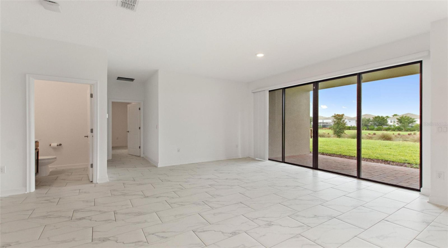 DAVENPORT, Florida 33896, 5 Bedrooms Bedrooms, ,3 BathroomsBathrooms,Residential,For Sale,MICKELSON CT,0,MFRS5130382