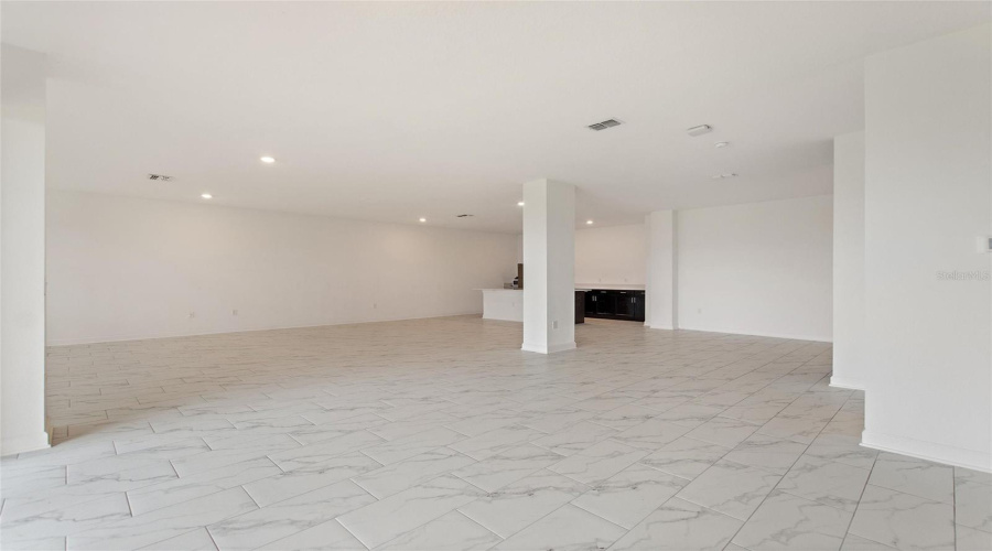 DAVENPORT, Florida 33896, 5 Bedrooms Bedrooms, ,3 BathroomsBathrooms,Residential,For Sale,MICKELSON CT,0,MFRS5130382