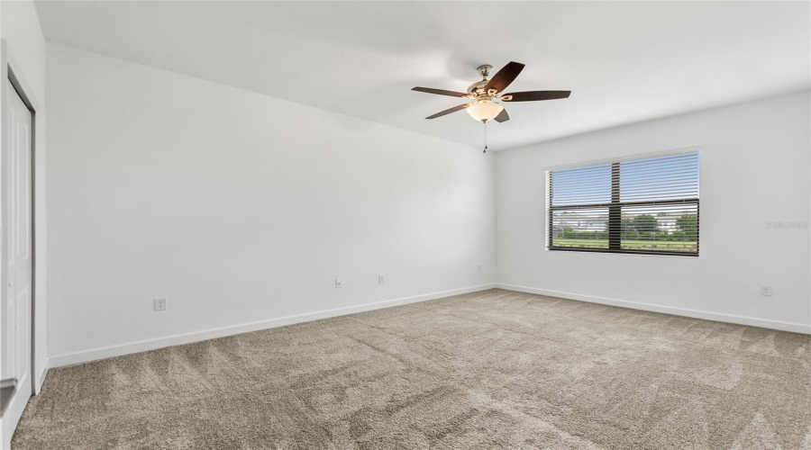 DAVENPORT, Florida 33896, 5 Bedrooms Bedrooms, ,3 BathroomsBathrooms,Residential,For Sale,MICKELSON CT,0,MFRS5130382