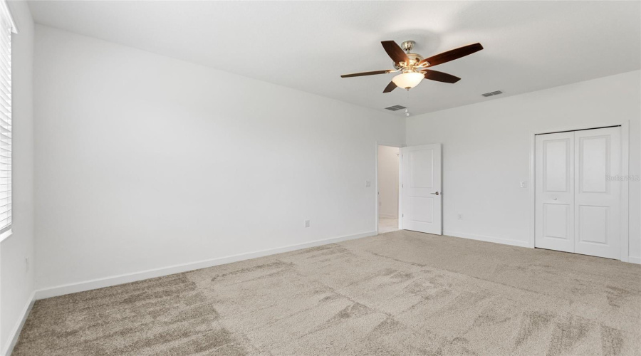 DAVENPORT, Florida 33896, 5 Bedrooms Bedrooms, ,3 BathroomsBathrooms,Residential,For Sale,MICKELSON CT,0,MFRS5130382