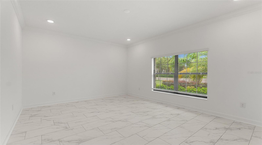 DAVENPORT, Florida 33896, 5 Bedrooms Bedrooms, ,3 BathroomsBathrooms,Residential,For Sale,MICKELSON CT,0,MFRS5130382