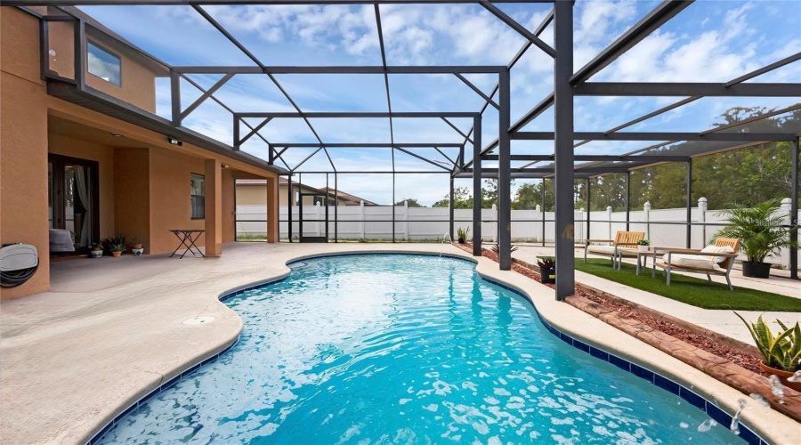 Side Pool View