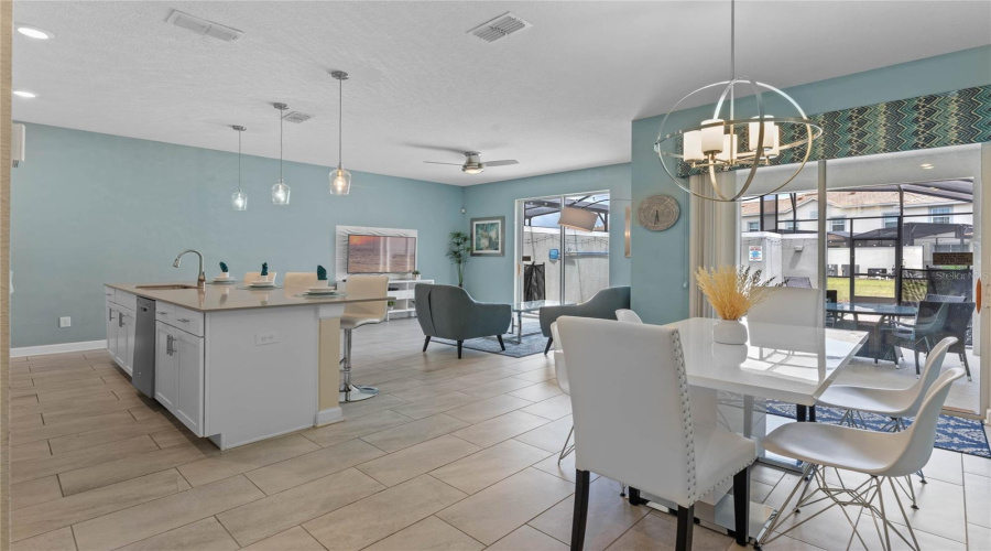 KISSIMMEE, Florida 34746, 4 Bedrooms Bedrooms, ,3 BathroomsBathrooms,Residential,For Sale,ROMEO,0,MFRS5130340