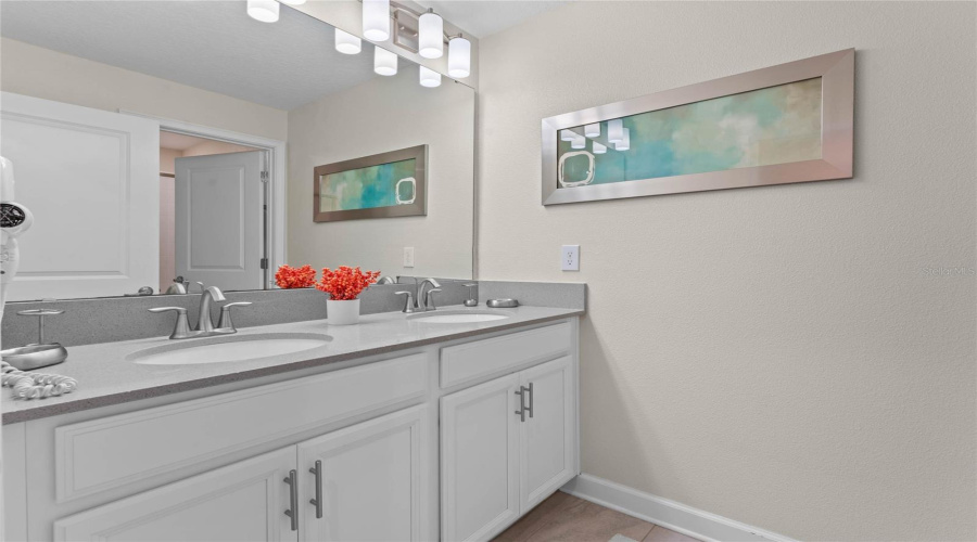KISSIMMEE, Florida 34746, 4 Bedrooms Bedrooms, ,3 BathroomsBathrooms,Residential,For Sale,ROMEO,0,MFRS5130340