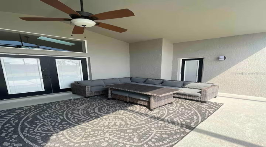 KISSIMMEE, Florida 34747, 5 Bedrooms Bedrooms, ,4 BathroomsBathrooms,Residential,For Sale,ROARING CREEK,0,MFRO6323037