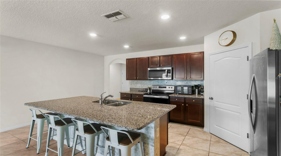 KISSIMMEE, Florida 34747, 4 Bedrooms Bedrooms, ,2 BathroomsBathrooms,Residential,For Sale,TUSCAN CYPRESS,0,MFRO6294760
