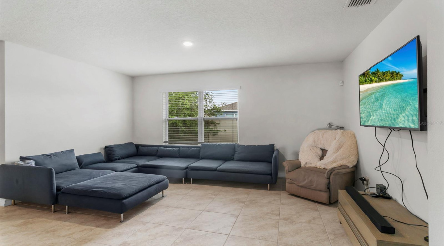 KISSIMMEE, Florida 34747, 4 Bedrooms Bedrooms, ,2 BathroomsBathrooms,Residential,For Sale,TUSCAN CYPRESS,0,MFRO6294760