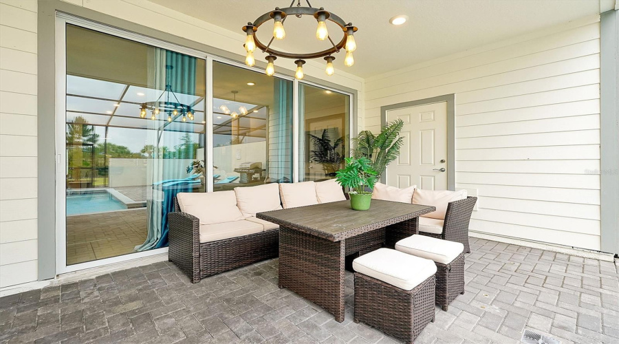 DAVENPORT, Florida 33897, 5 Bedrooms Bedrooms, ,4 BathroomsBathrooms,Residential,For Sale,PARADISE,0,MFRO6324999