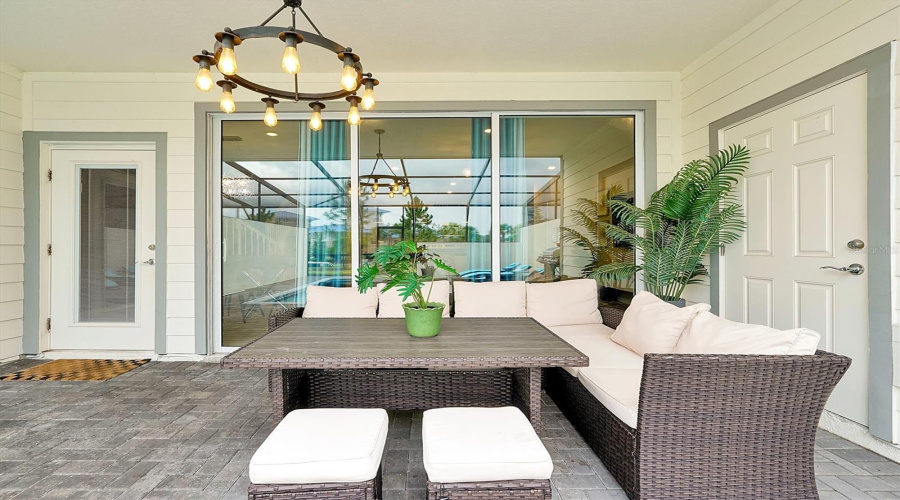 DAVENPORT, Florida 33897, 5 Bedrooms Bedrooms, ,4 BathroomsBathrooms,Residential,For Sale,PARADISE,0,MFRO6324999