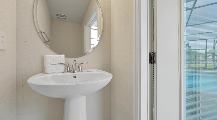 DAVENPORT, Florida 33897, 5 Bedrooms Bedrooms, ,4 BathroomsBathrooms,Residential,For Sale,PARADISE,0,MFRO6324999