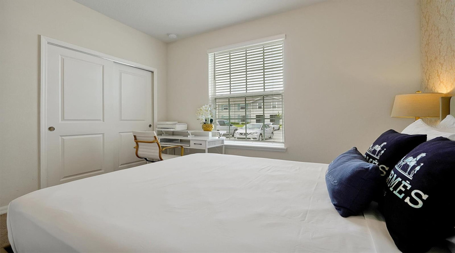 DAVENPORT, Florida 33897, 5 Bedrooms Bedrooms, ,4 BathroomsBathrooms,Residential,For Sale,PARADISE,0,MFRO6324999