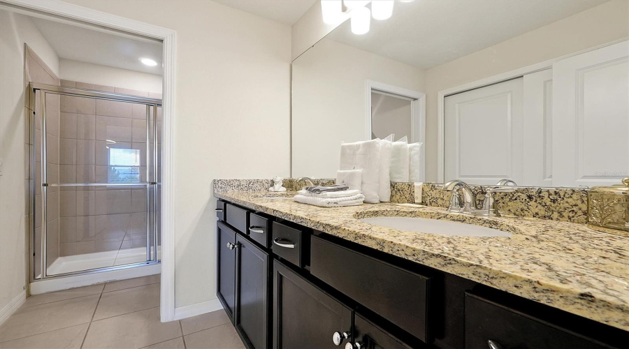 DAVENPORT, Florida 33897, 5 Bedrooms Bedrooms, ,4 BathroomsBathrooms,Residential,For Sale,PARADISE,0,MFRO6324999