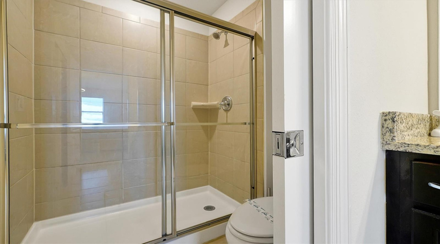 DAVENPORT, Florida 33897, 5 Bedrooms Bedrooms, ,4 BathroomsBathrooms,Residential,For Sale,PARADISE,0,MFRO6324999