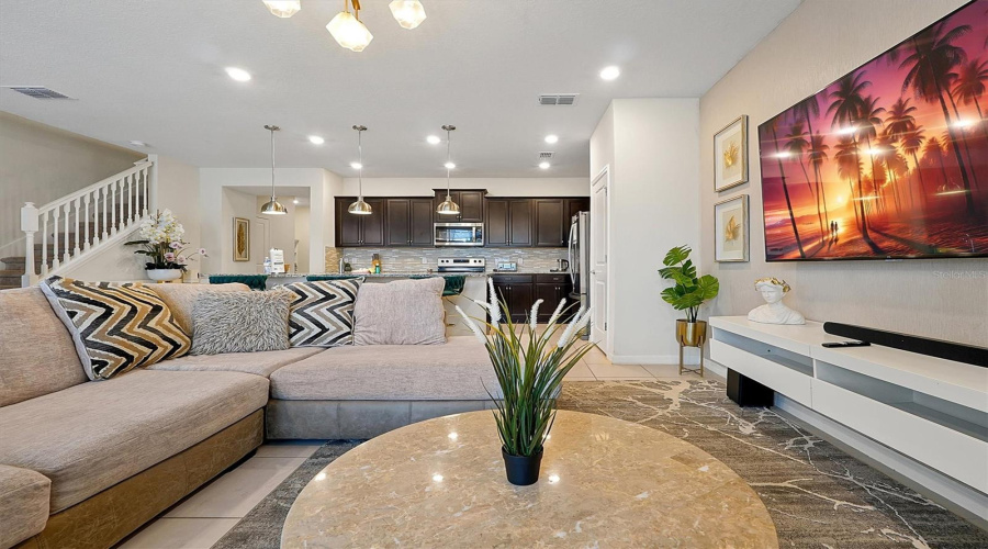 DAVENPORT, Florida 33897, 5 Bedrooms Bedrooms, ,4 BathroomsBathrooms,Residential,For Sale,PARADISE,0,MFRO6324999