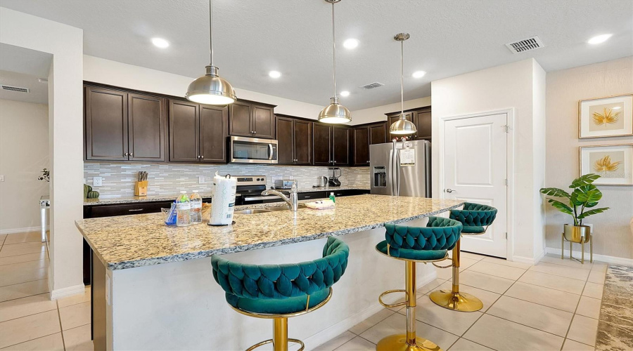 DAVENPORT, Florida 33897, 5 Bedrooms Bedrooms, ,4 BathroomsBathrooms,Residential,For Sale,PARADISE,0,MFRO6324999