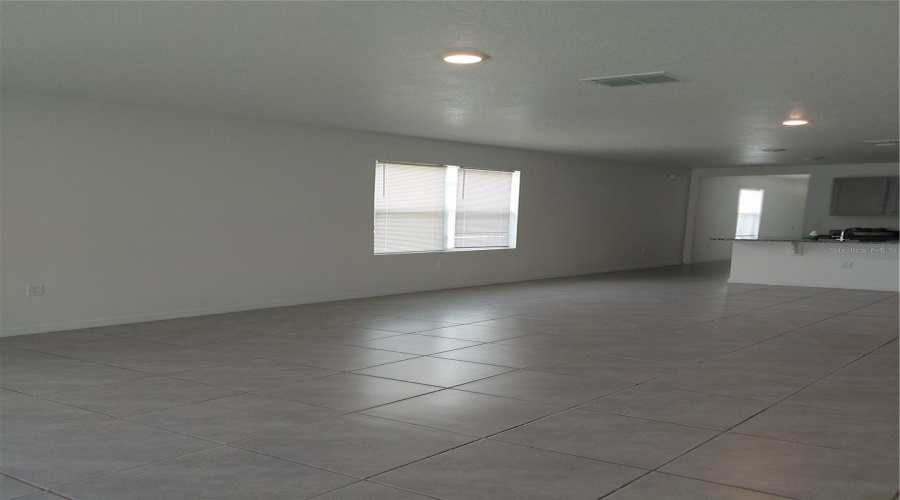 DAVENPORT, Florida 33837, 3 Bedrooms Bedrooms, ,2 BathroomsBathrooms,Residential,For Sale,DESERT ROSE,0,MFRS5130445