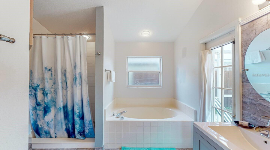DAVENPORT, Florida 33897, 3 Bedrooms Bedrooms, ,2 BathroomsBathrooms,Residential,For Sale,BLOOMINGDALE,0,MFRS5130262
