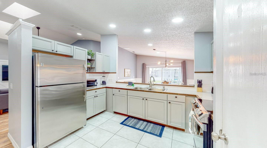 DAVENPORT, Florida 33897, 3 Bedrooms Bedrooms, ,2 BathroomsBathrooms,Residential,For Sale,BLOOMINGDALE,0,MFRS5130262