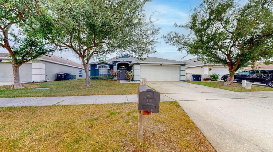 DAVENPORT, Florida 33897, 3 Bedrooms Bedrooms, ,2 BathroomsBathrooms,Residential,For Sale,BLOOMINGDALE,0,MFRS5130262