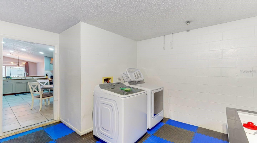 DAVENPORT, Florida 33897, 3 Bedrooms Bedrooms, ,2 BathroomsBathrooms,Residential,For Sale,BLOOMINGDALE,0,MFRS5130262