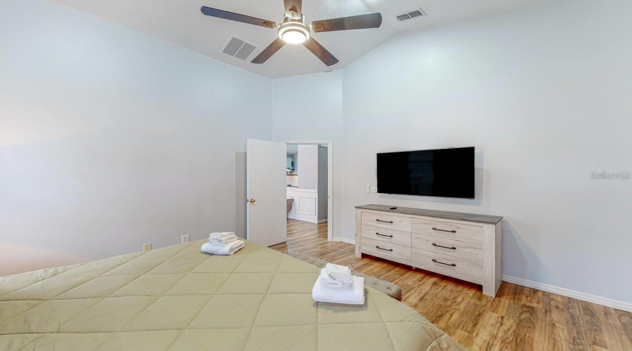 DAVENPORT, Florida 33897, 3 Bedrooms Bedrooms, ,2 BathroomsBathrooms,Residential,For Sale,BLOOMINGDALE,0,MFRS5130262