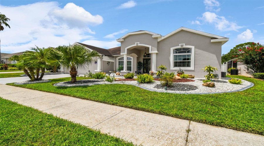 DAVENPORT, Florida 33897, 4 Bedrooms Bedrooms, ,3 BathroomsBathrooms,Residential,For Sale,PRESTWICK,0,MFRO6319067