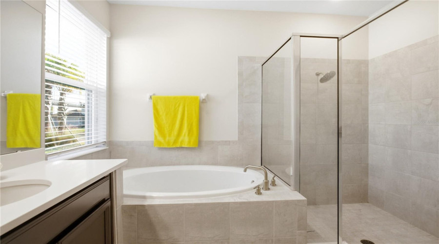 KISSIMMEE, Florida 34746, 5 Bedrooms Bedrooms, ,3 BathroomsBathrooms,Residential,For Sale,GOBLET COVE,0,MFRR4909591