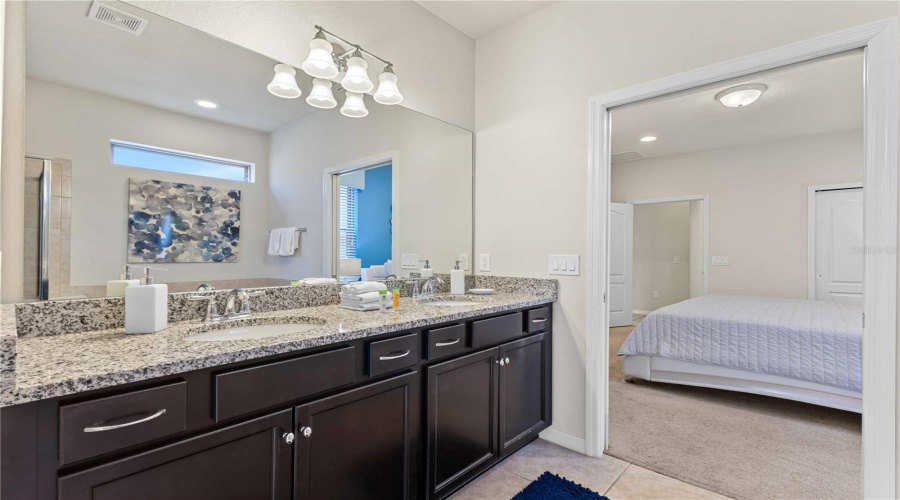 KISSIMMEE, Florida 34747, 6 Bedrooms Bedrooms, ,4 BathroomsBathrooms,Residential,For Sale,RHODES,0,MFRO6282290