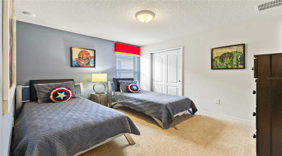 KISSIMMEE, Florida 34747, 6 Bedrooms Bedrooms, ,4 BathroomsBathrooms,Residential,For Sale,RHODES,0,MFRO6282290