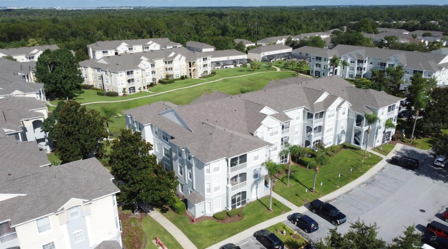 KISSIMMEE, Florida 34747, 3 Bedrooms Bedrooms, ,2 BathroomsBathrooms,Residential,For Sale,BUTTERFLY PALM,0,MFRTB8404634