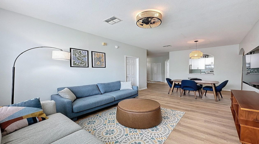 KISSIMMEE, Florida 34747, 3 Bedrooms Bedrooms, ,2 BathroomsBathrooms,Residential,For Sale,BUTTERFLY PALM,0,MFRTB8404634