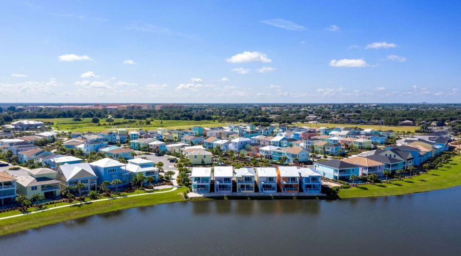 KISSIMMEE, Florida 34747, 3 Bedrooms Bedrooms, ,3 BathroomsBathrooms,Residential,For Sale,SURF,0,MFRO6325279