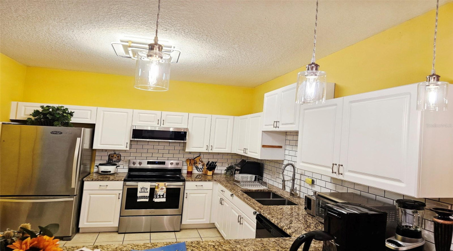 KISSIMMEE, Florida 34747, 3 Bedrooms Bedrooms, ,2 BathroomsBathrooms,Residential,For Sale,SUN LAKE,0,MFRW7876971