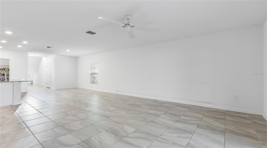 DAVENPORT, Florida 33837, 5 Bedrooms Bedrooms, ,2 BathroomsBathrooms,Residential,For Sale,JETT,0,MFRTB8405195
