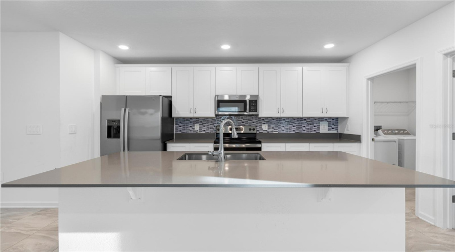 DAVENPORT, Florida 33837, 5 Bedrooms Bedrooms, ,2 BathroomsBathrooms,Residential,For Sale,JETT,0,MFRTB8405195